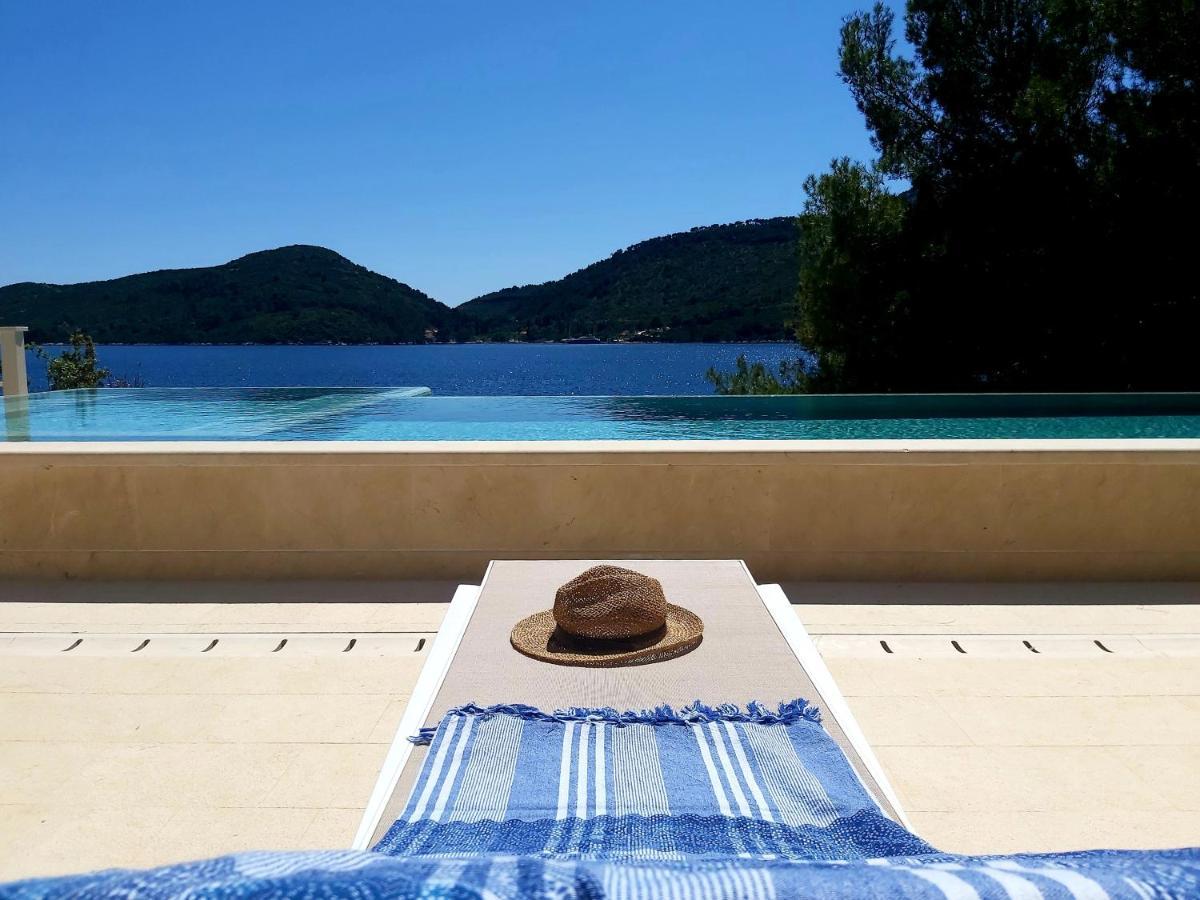 Beachfront Villa Brulupes In Secluded Bay Konstari Exterior foto